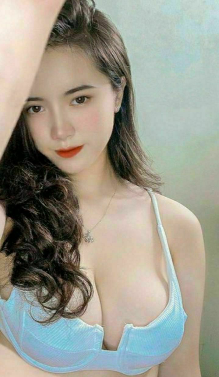 Tôi không thể cưỡng lại bộ đồ lót mới của chị gái cùng cha khác mẹ - chuyến đi nóng bỏng và khuôn mặt
